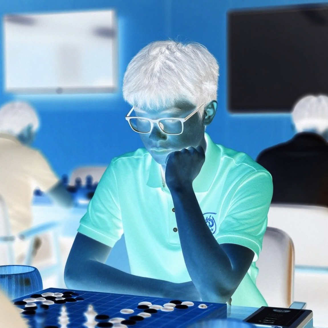 प्राग का वह कमरा जो कैमरे ने नहीं दिखाया: ChessBase Magazine #225 और शतरंज का अधूरा लिखित रिकॉर्ड
